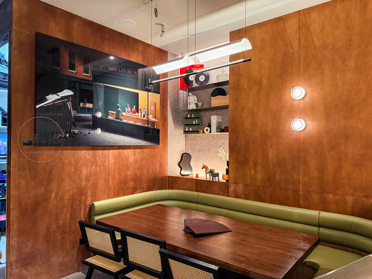 桃園中壢美食「M3 Bistro 餐酒館」青埔質感餐酒館,DJ駐場、大螢幕球賽、約會聚餐首選-附菜單 - 第6張圖 M3 Bistro 餐酒館店內環境