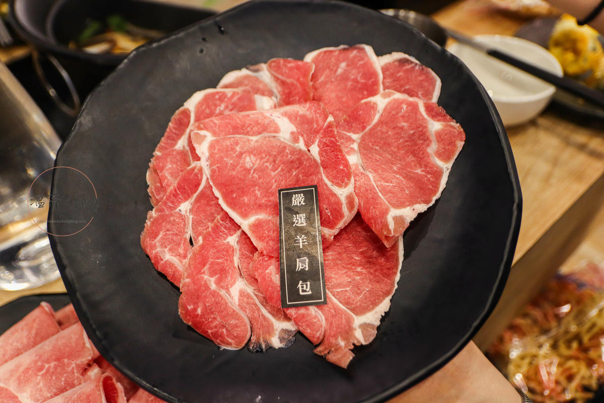 鹿港餐廳「牛比蔥壽喜燒吃到飽」和牛吃到飽千元有找，蛤蜊超驚艷，自助吧比肉品更值得吃？-附菜單