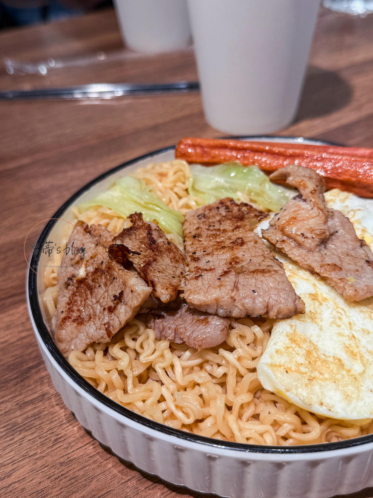 五告飽炒泡麵套餐140元