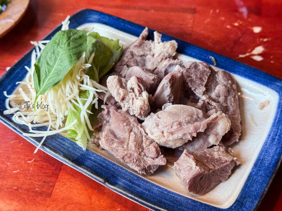 桃園平鎮美食「辛梅阿嫲的味道」人氣古早味小吃-附菜單 - 第10張圖 嘴邊肉130元
