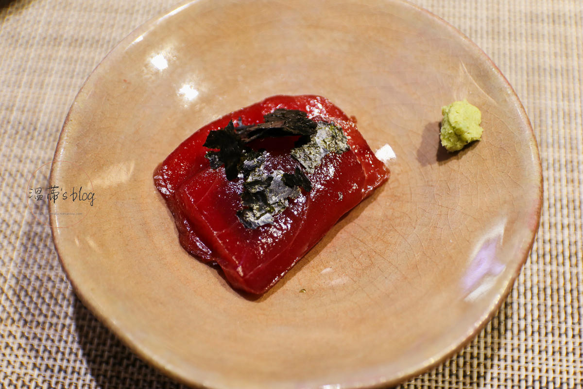 桃園藝文特區美食「本壽司」高級無菜單料理,情侶約會聚餐都適合 - 第8張圖 鮪魚刺身