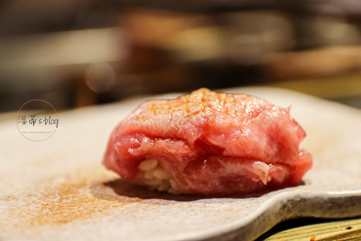 桃園藝文特區美食「本壽司」高級無菜單料理,情侶約會聚餐都適合 - 第22張圖 黑鮪魚金三角