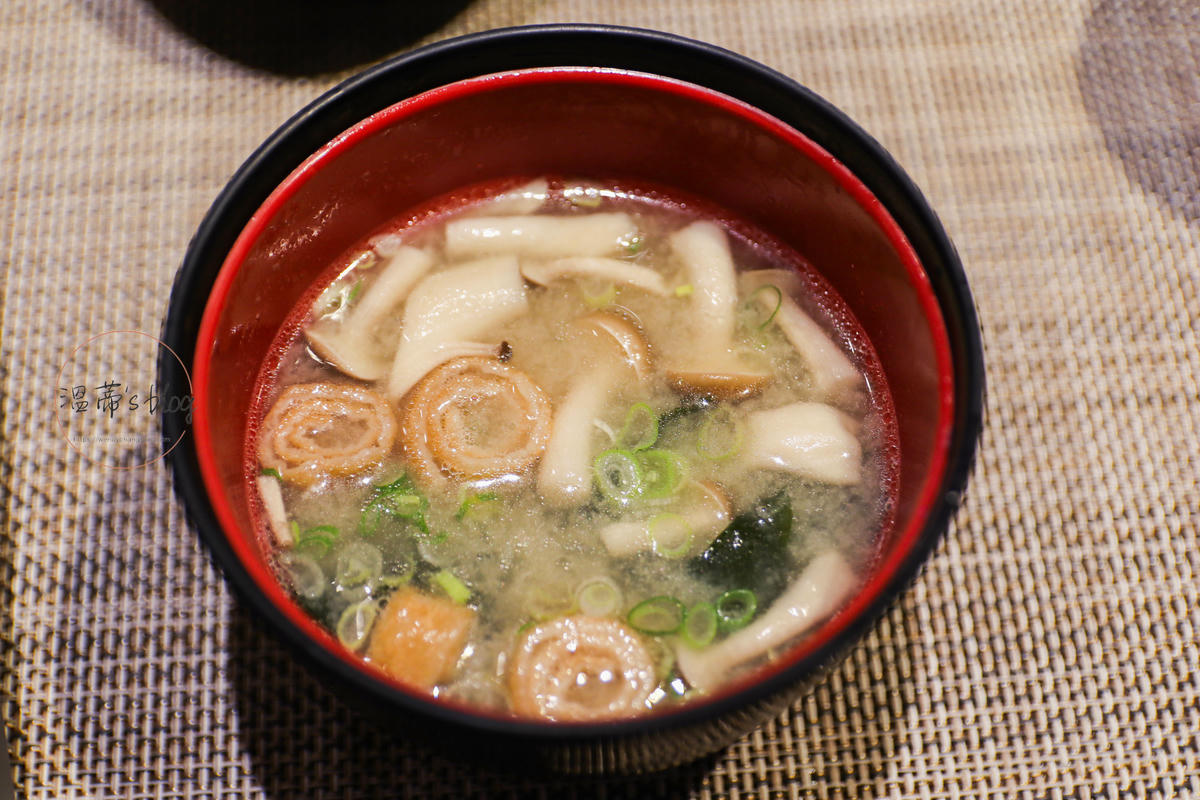 桃園藝文特區美食「本壽司」高級無菜單料理,情侶約會聚餐都適合 - 第25張圖 味噌湯