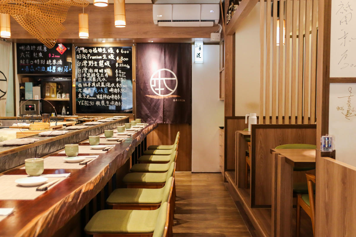 桃園藝文特區美食「本壽司」高級無菜單料理,情侶約會聚餐都適合 - 第3張圖 本壽司店內位置