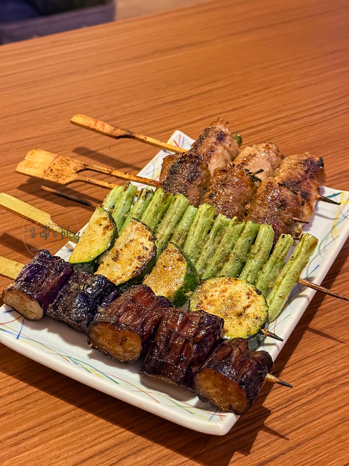 桃園美食「和也串燒專門桃園中正店」免費雞湯喝到飽!聚餐宵夜首選-附菜單 - 第10張圖 櫛瓜、茄子、四季豆、豬肉蔥、豬肉香菜