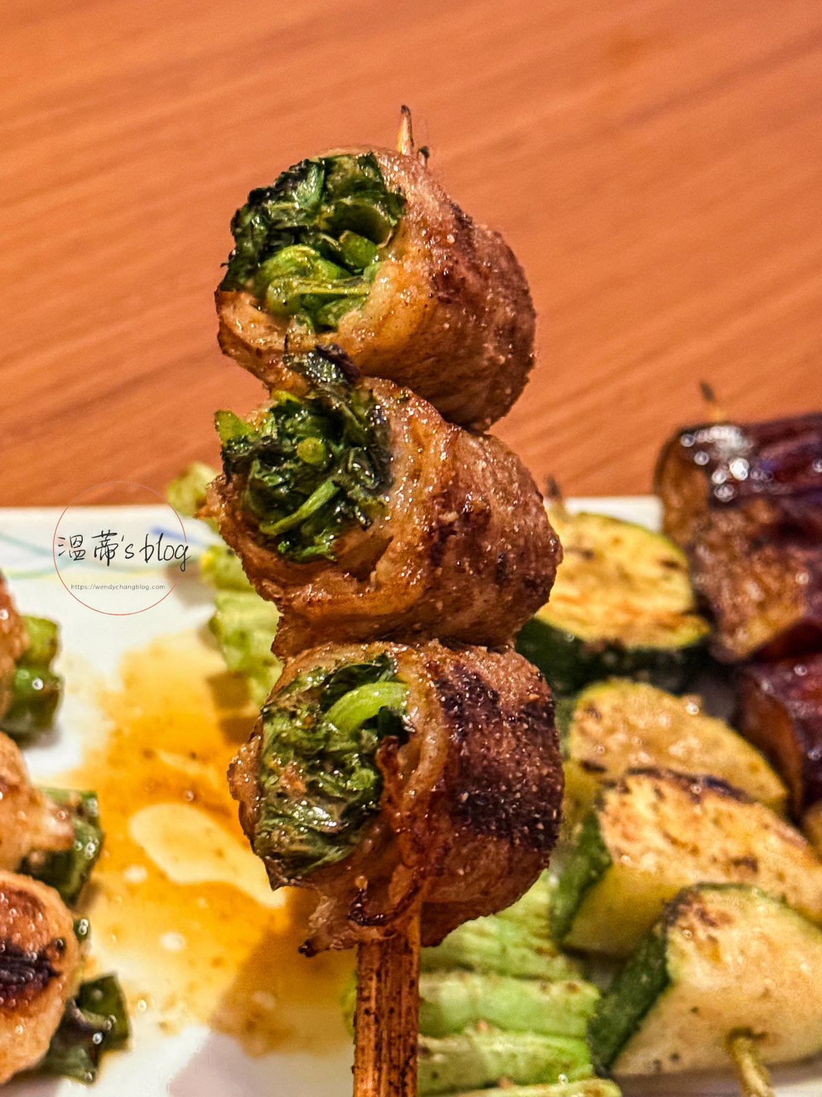 桃園美食「和也串燒專門桃園中正店」免費雞湯喝到飽!聚餐宵夜首選-附菜單 - 第11張圖 香菜豬肉
