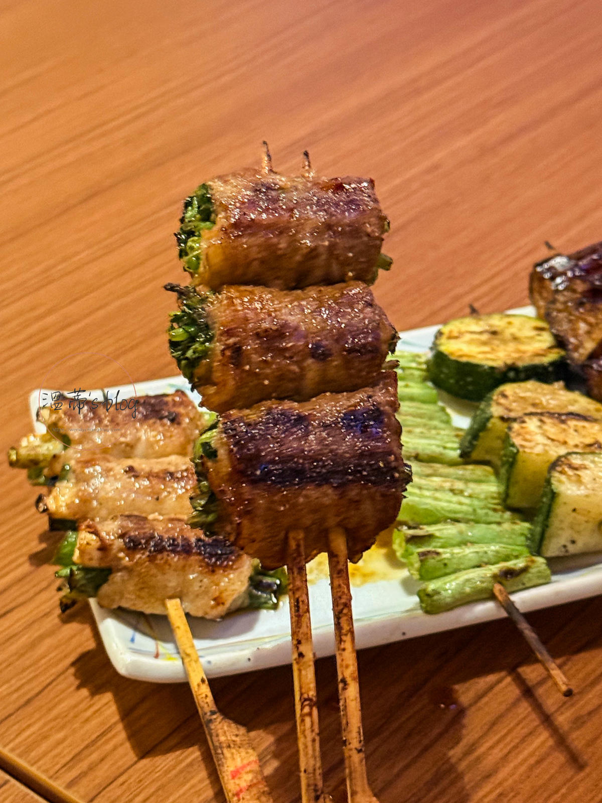 桃園美食「和也串燒專門桃園中正店」免費雞湯喝到飽!聚餐宵夜首選-附菜單 - 第12張圖 香菜豬肉