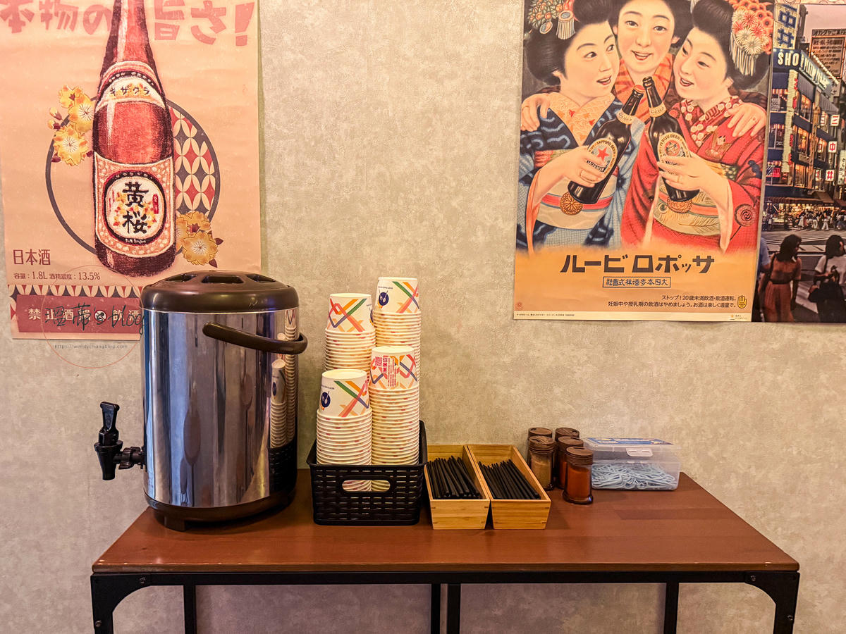 桃園美食「和也串燒專門桃園中正店」免費雞湯喝到飽!聚餐宵夜首選-附菜單 - 第3張圖 自助吧