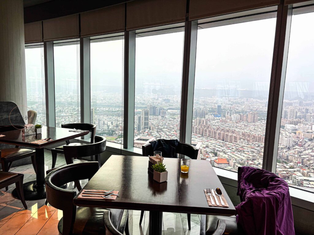 50樓Café自助餐廳景觀