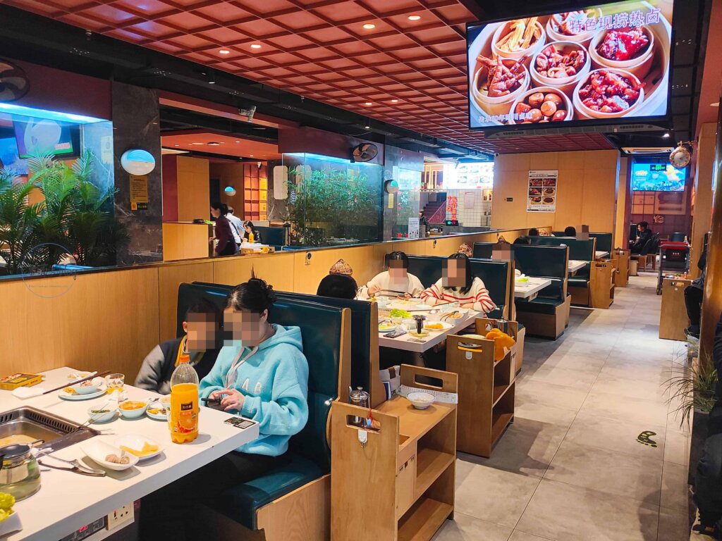 上海美食餐廳　虹興火鍋座位