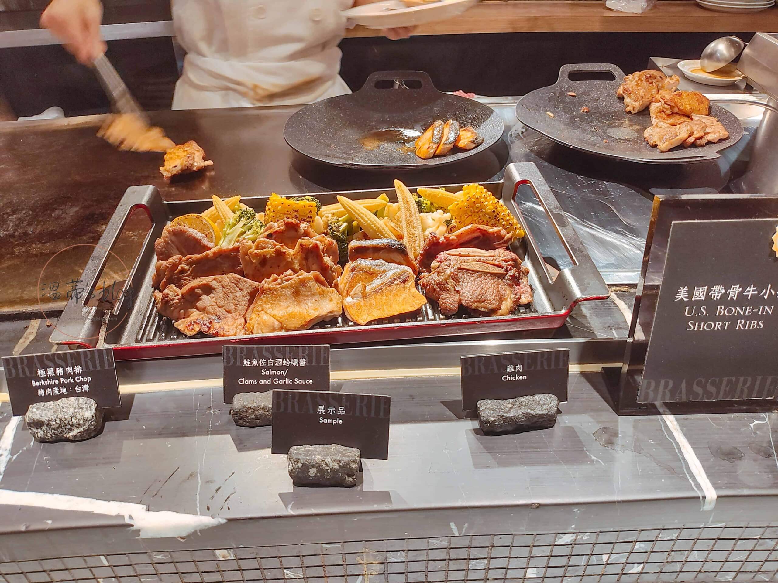 台北晶華酒店栢麗廳Brasserie 美國帶骨小牛排、極黑豬肉排、雞肉、時蔬、大西洋鮭魚