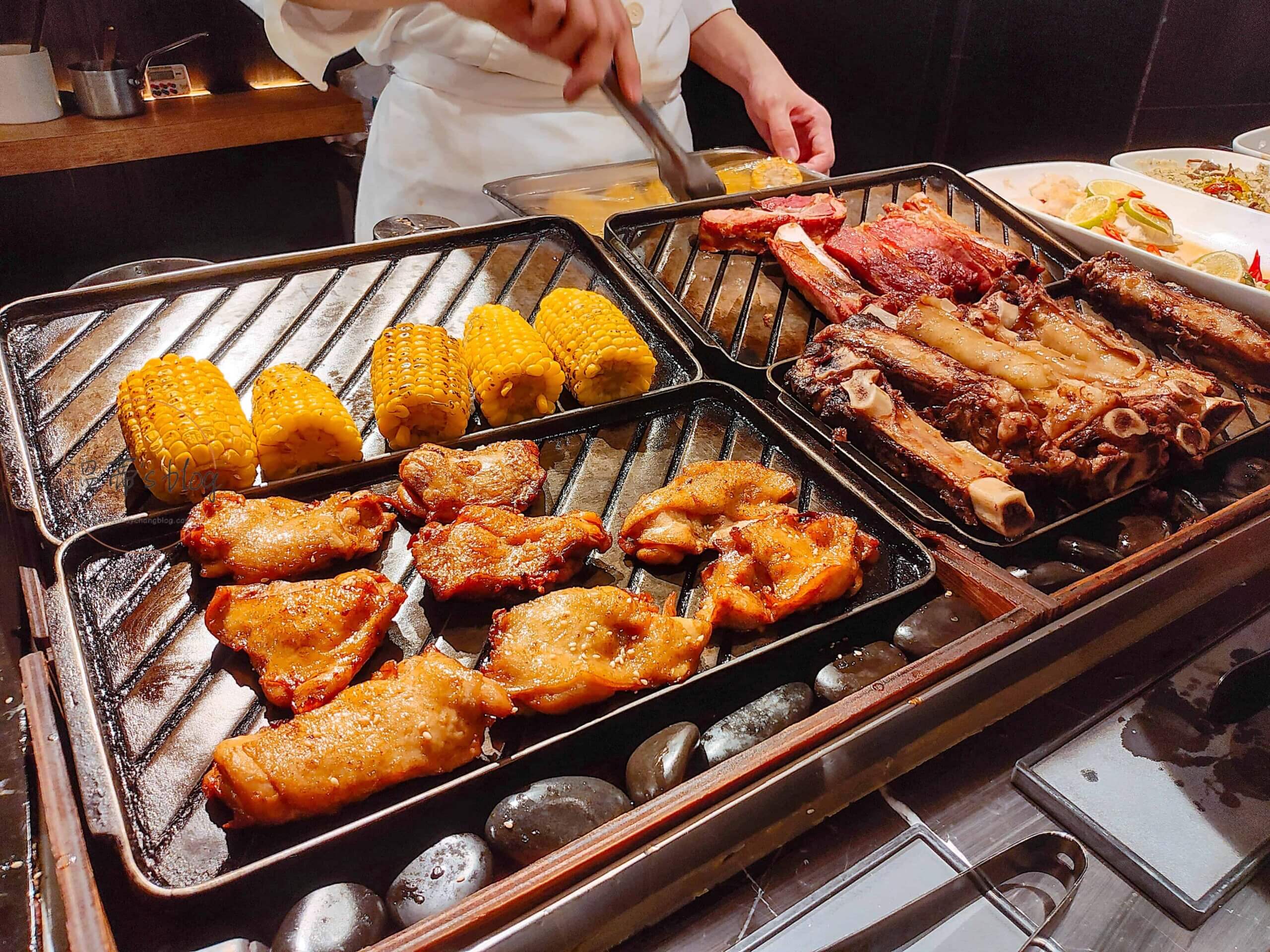 台北晶華酒店栢麗廳Brasserie 奶油玉米、牛肋排、煙燻豬肋排、照燒雞